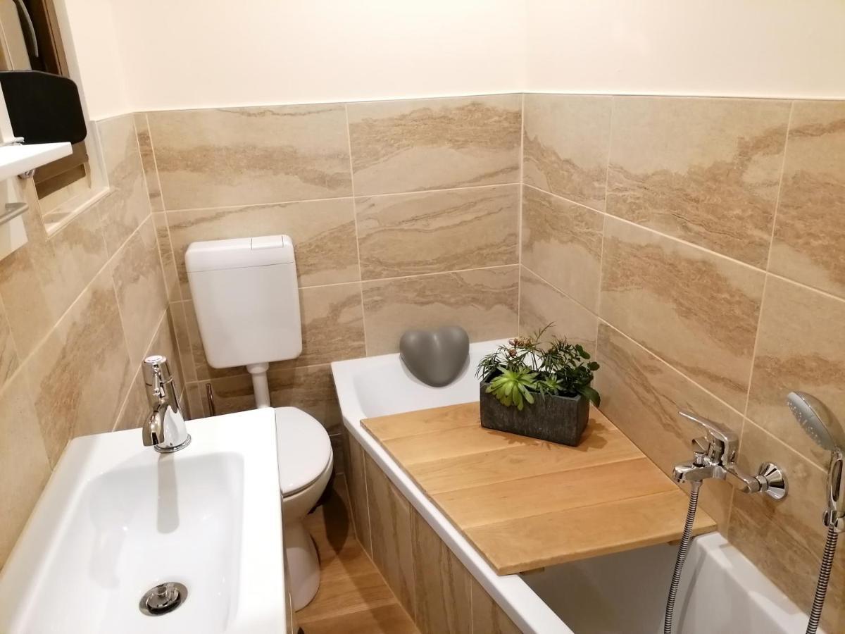 Apartment Gnubbel Am Wald Вайсвасер Екстериор снимка